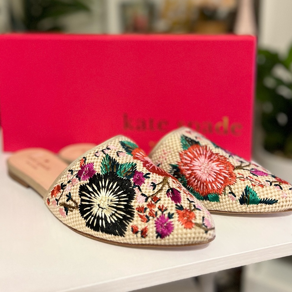KATE SPADE MONTECLAIR EMBROIDERED SLIDE ON MULES - WOMEN’S SIZE 8